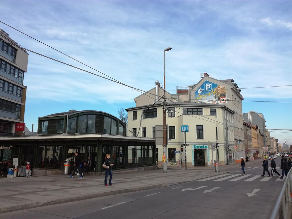 Le Petit Appartement Вена Экстерьер фото